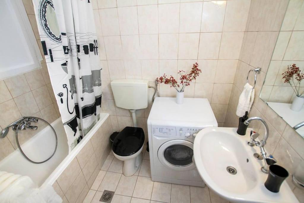 2Bdr Olympianzeus Apt With Netflix Athen Exterior foto